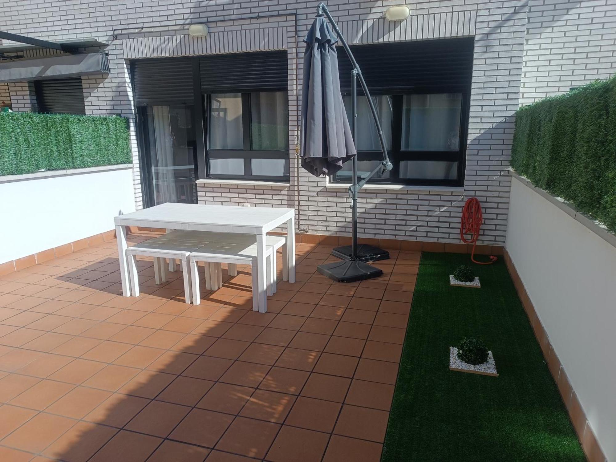 La Terraza De La Vega - Ubicacion Inmejorable , Wifi , Terraza Y Parking Gratuito Lejlighed Oviedo Eksteriør billede